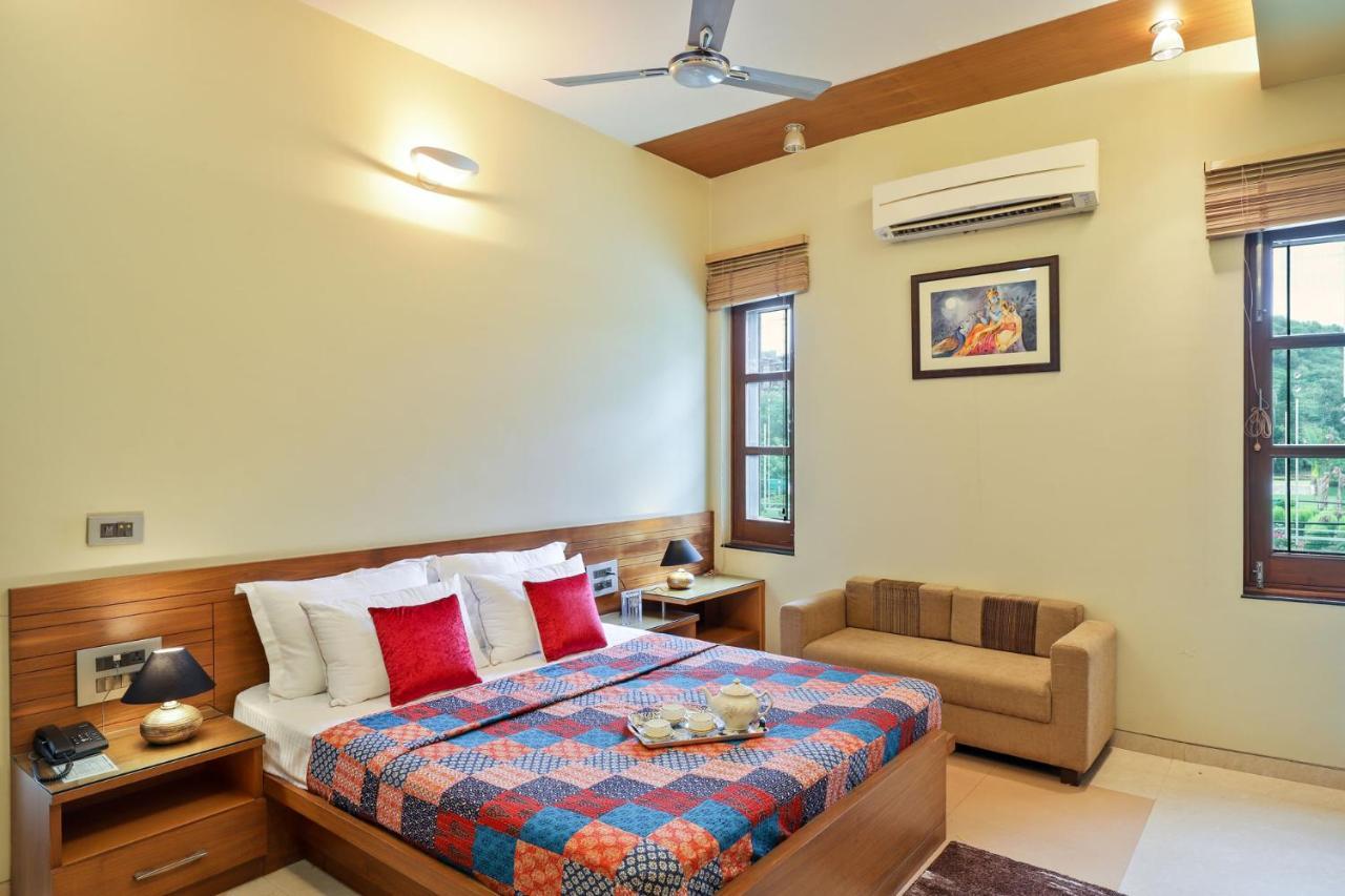 Stayvista'S Prakriti Farms With Outdoor Pool, Complimentary Breakfast And Hi-Tea Udaipur Exterior foto
