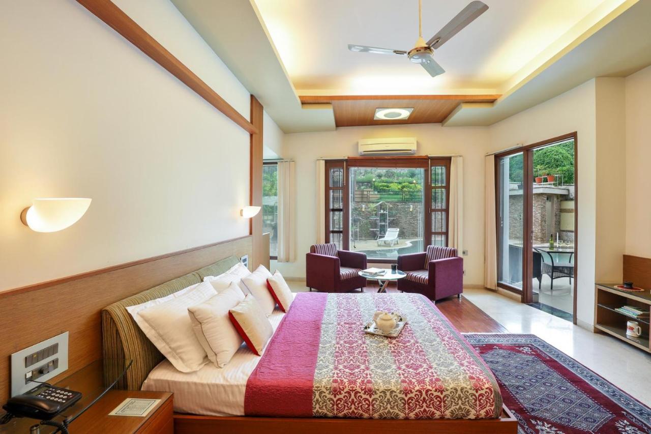Stayvista'S Prakriti Farms With Outdoor Pool, Complimentary Breakfast And Hi-Tea Udaipur Exterior foto
